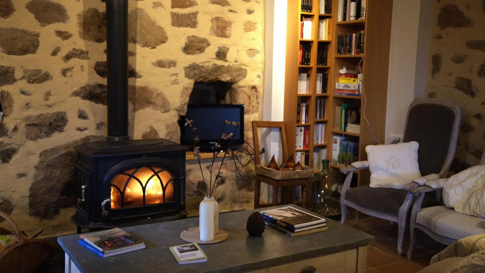 Maison De Charme Avec Vue Exceptionnelle Monteils